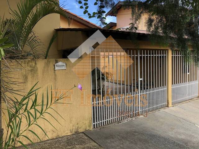 #197 - Casa para Venda em São Carlos - SP