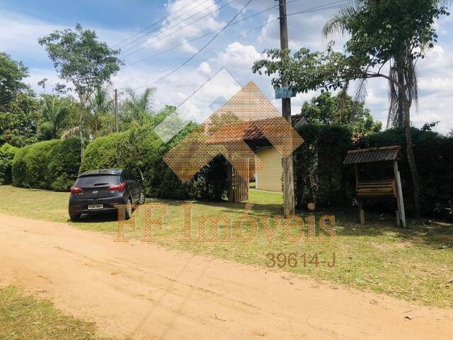 #198 - Casa para Venda em Brotas - SP - 2