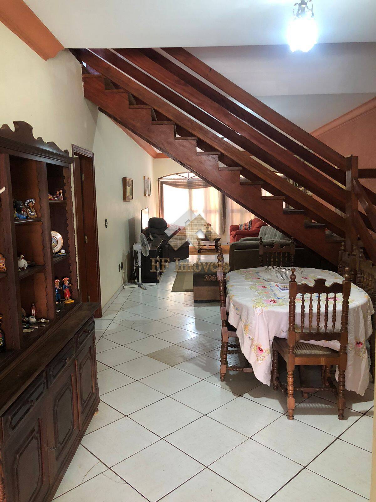 Casa de Condomínio à venda com 8 quartos, 600m² - Foto 4