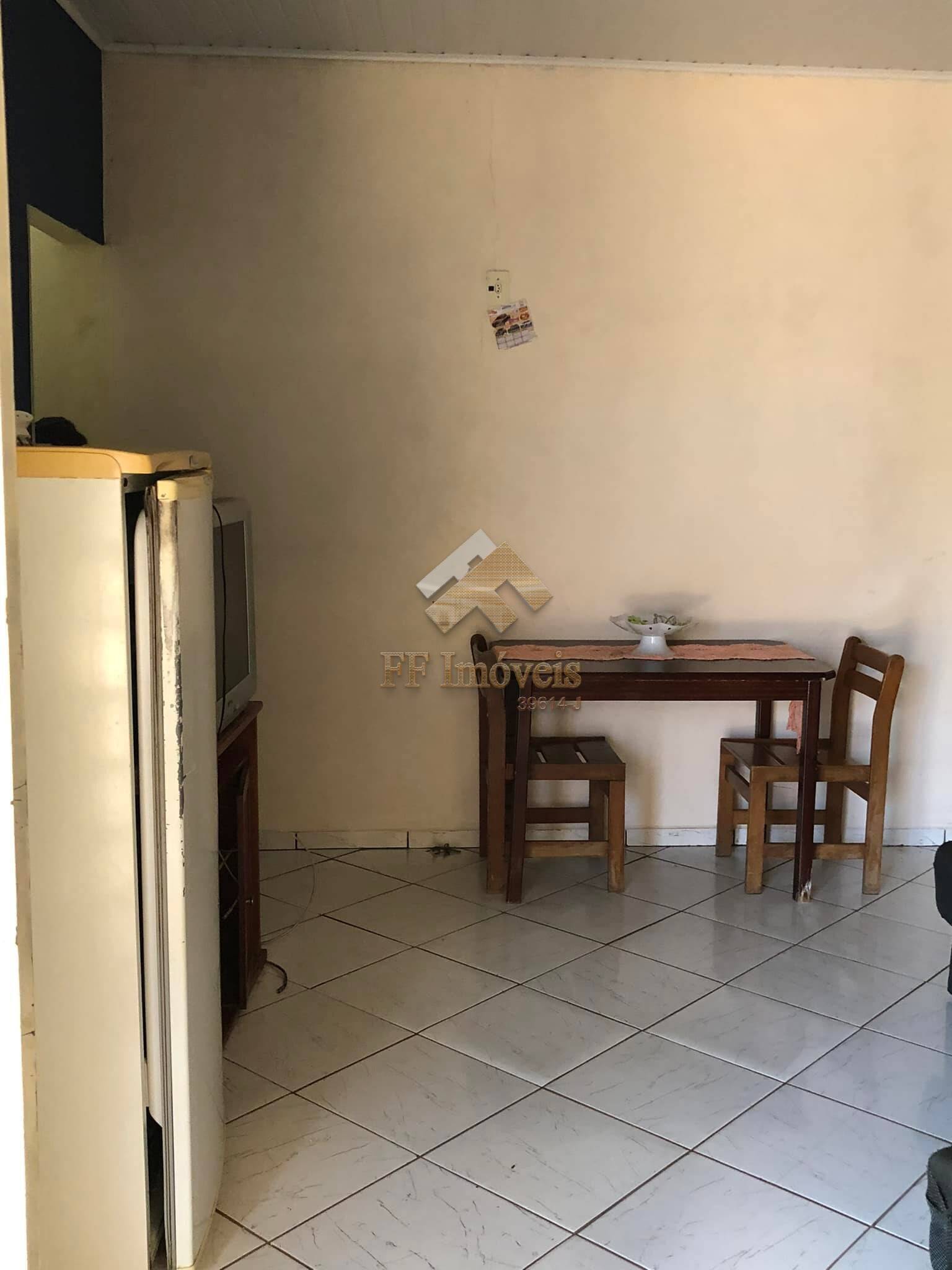 Casa à venda com 2 quartos, 300m² - Foto 12