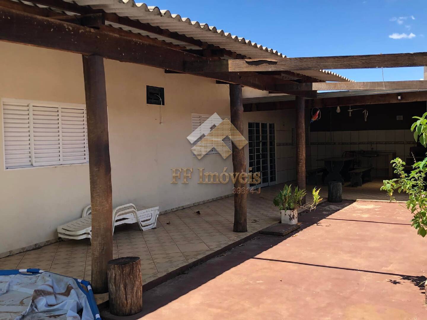 Casa à venda com 2 quartos, 300m² - Foto 7