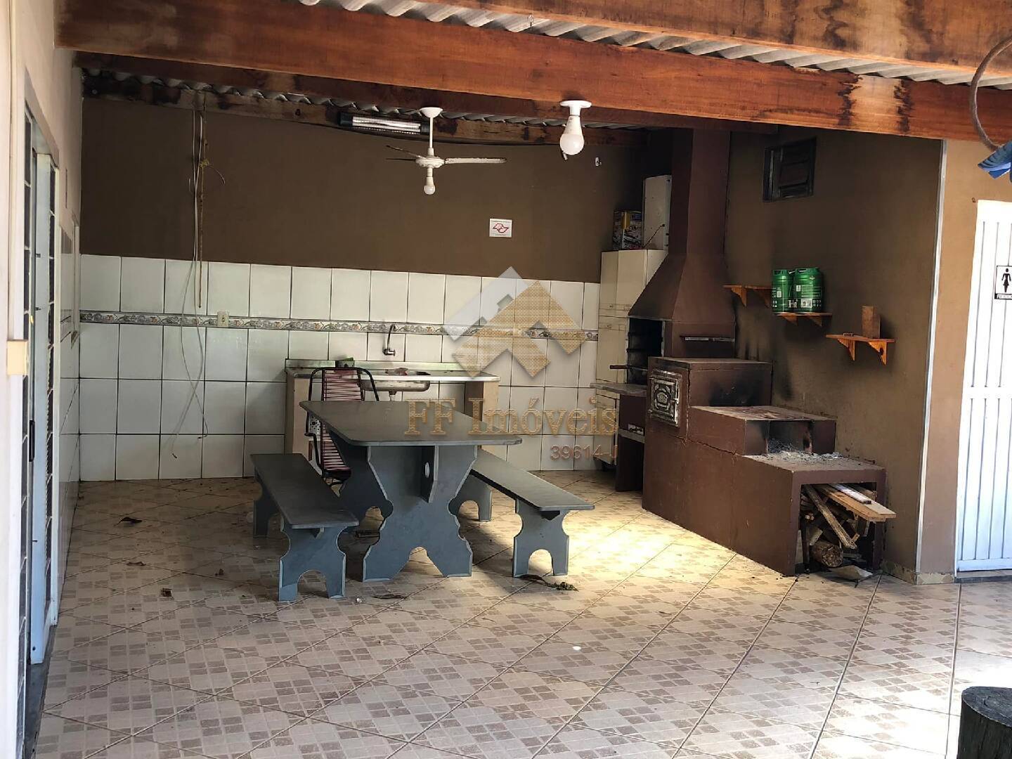 Casa à venda com 2 quartos, 300m² - Foto 22