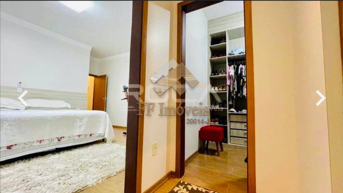 Casa de Condomínio à venda com 3 quartos, 250m² - Foto 9