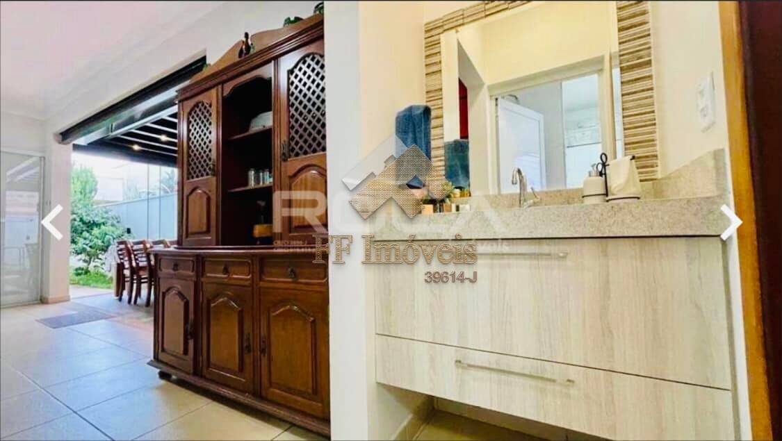 Casa de Condomínio à venda com 3 quartos, 250m² - Foto 17