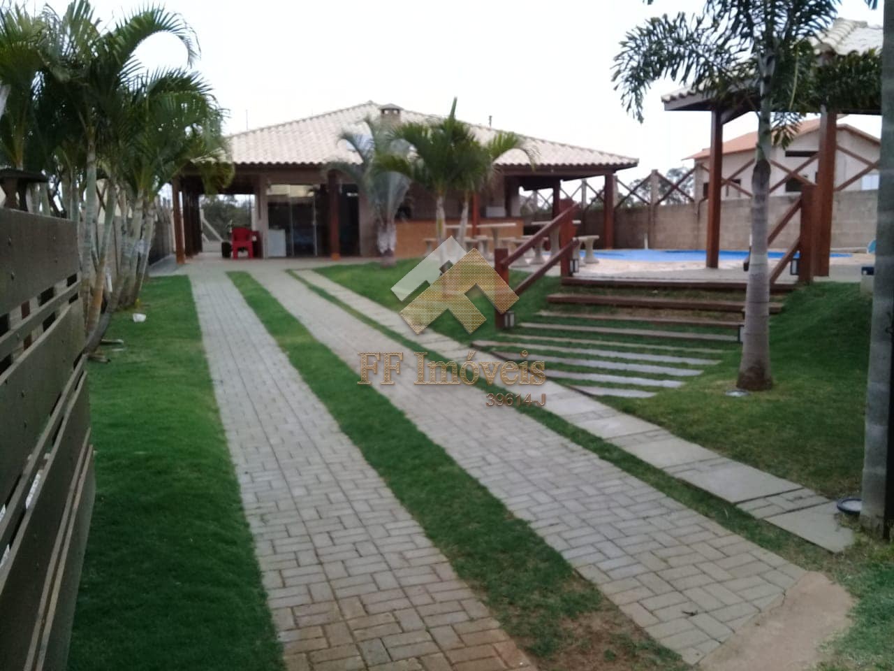 Casa de Condomínio à venda com 2 quartos, 1000m² - Foto 1