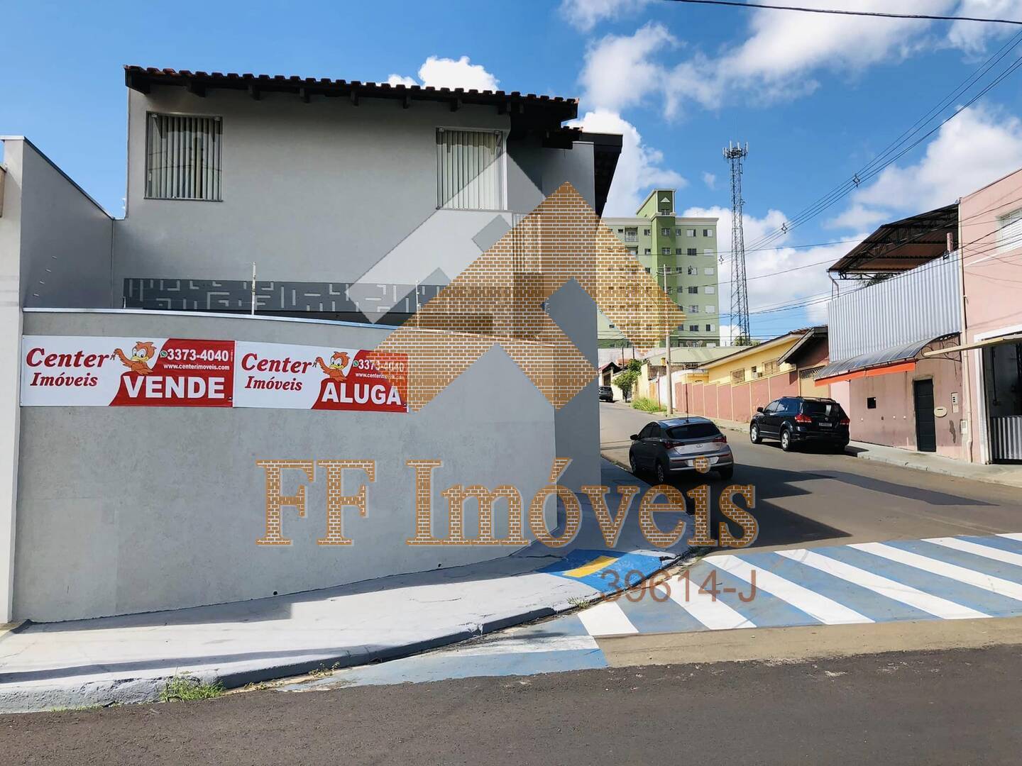 Casa à venda com 3 quartos, 177m² - Foto 2