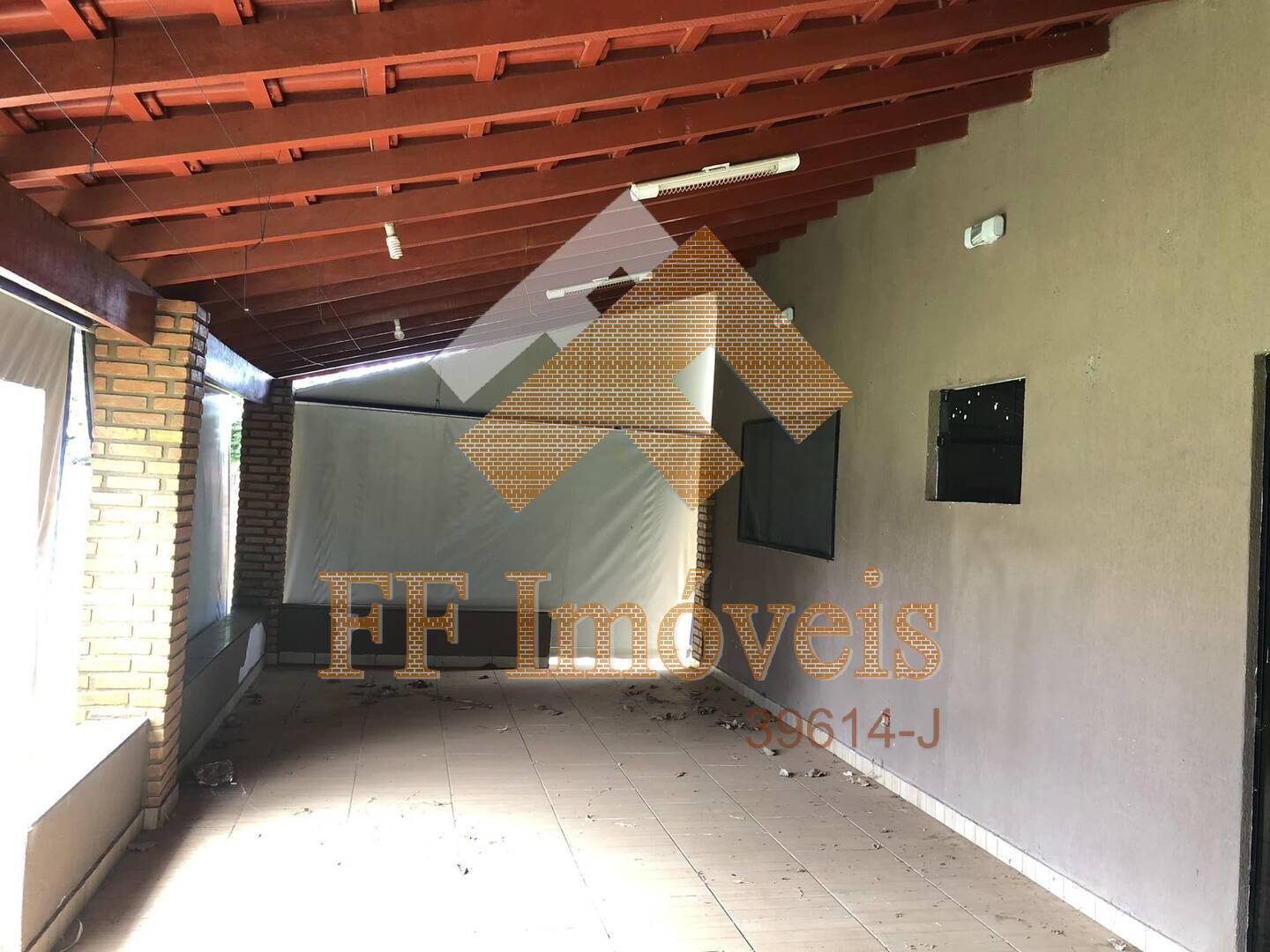 Casa à venda com 3 quartos, 1200m² - Foto 25