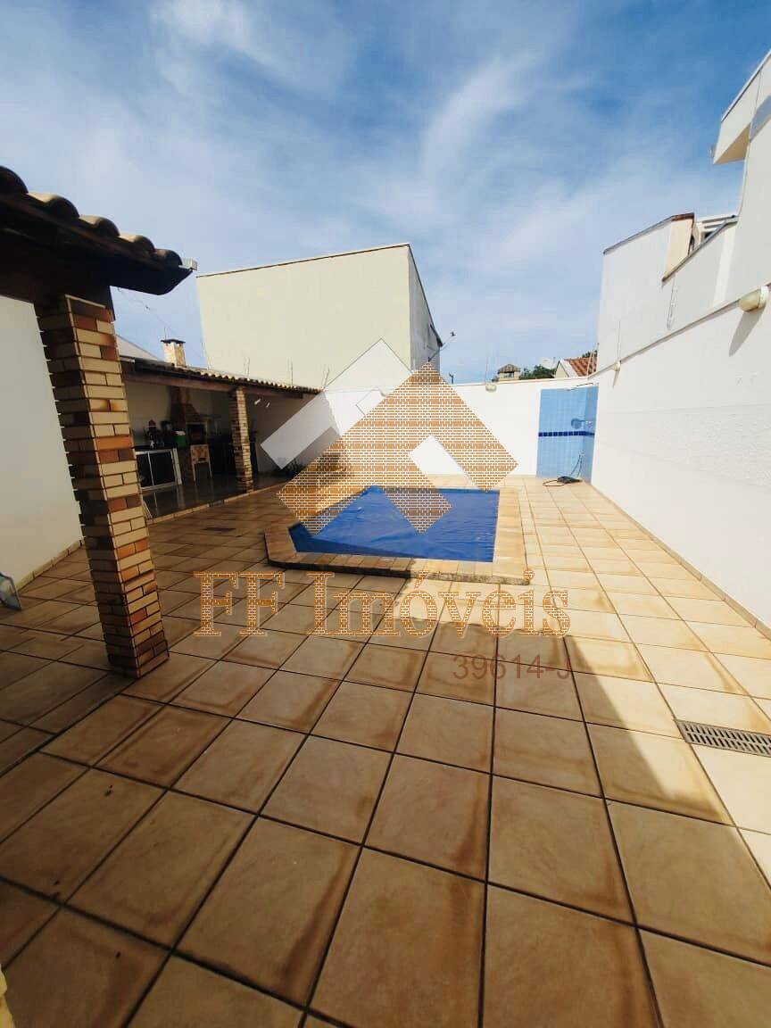 Casa à venda com 2 quartos, 180m² - Foto 7