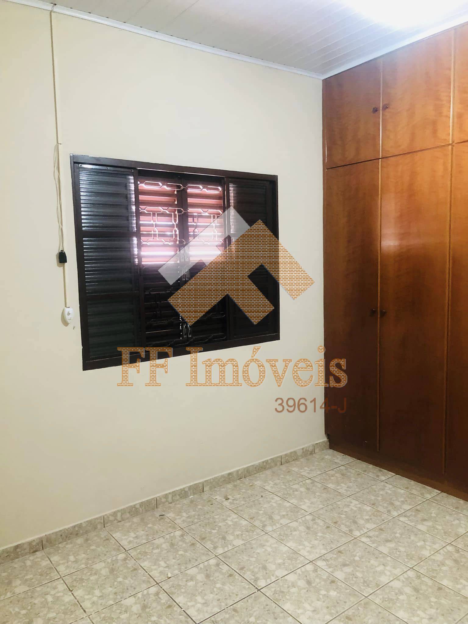 Casa à venda com 3 quartos, 244m² - Foto 15