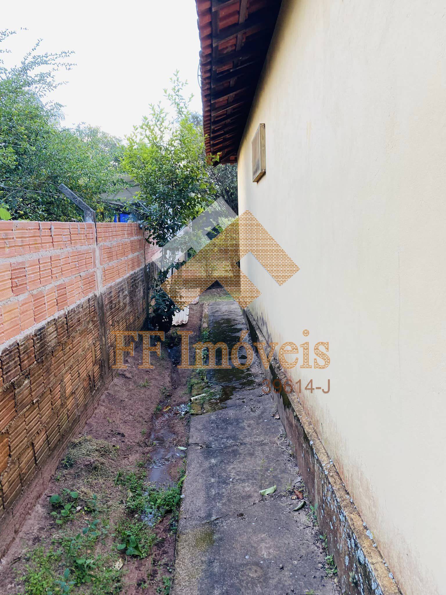 Casa à venda com 2 quartos, 600m² - Foto 12