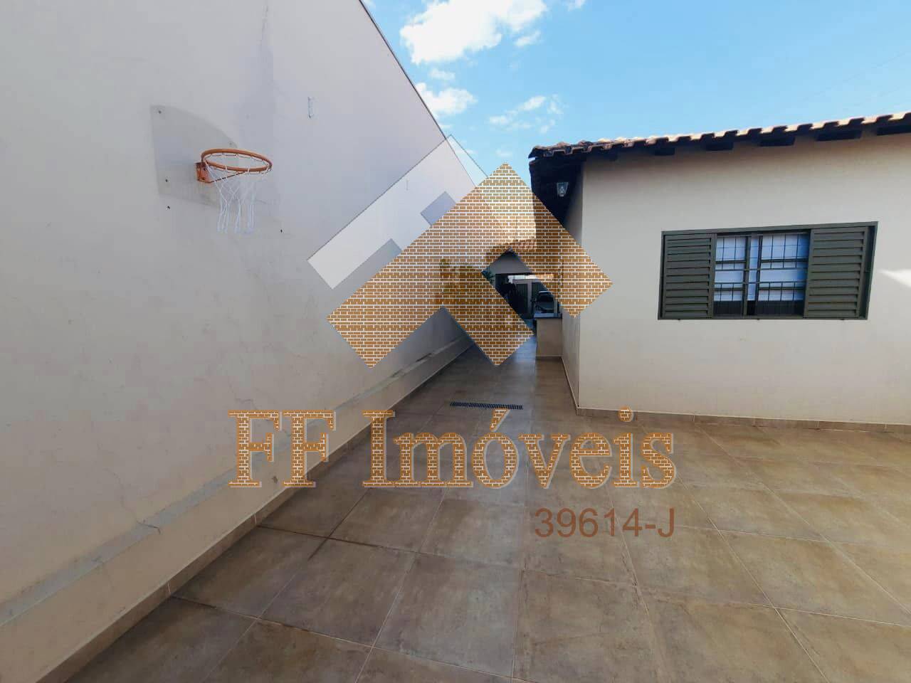 Casa à venda com 3 quartos, 150m² - Foto 11