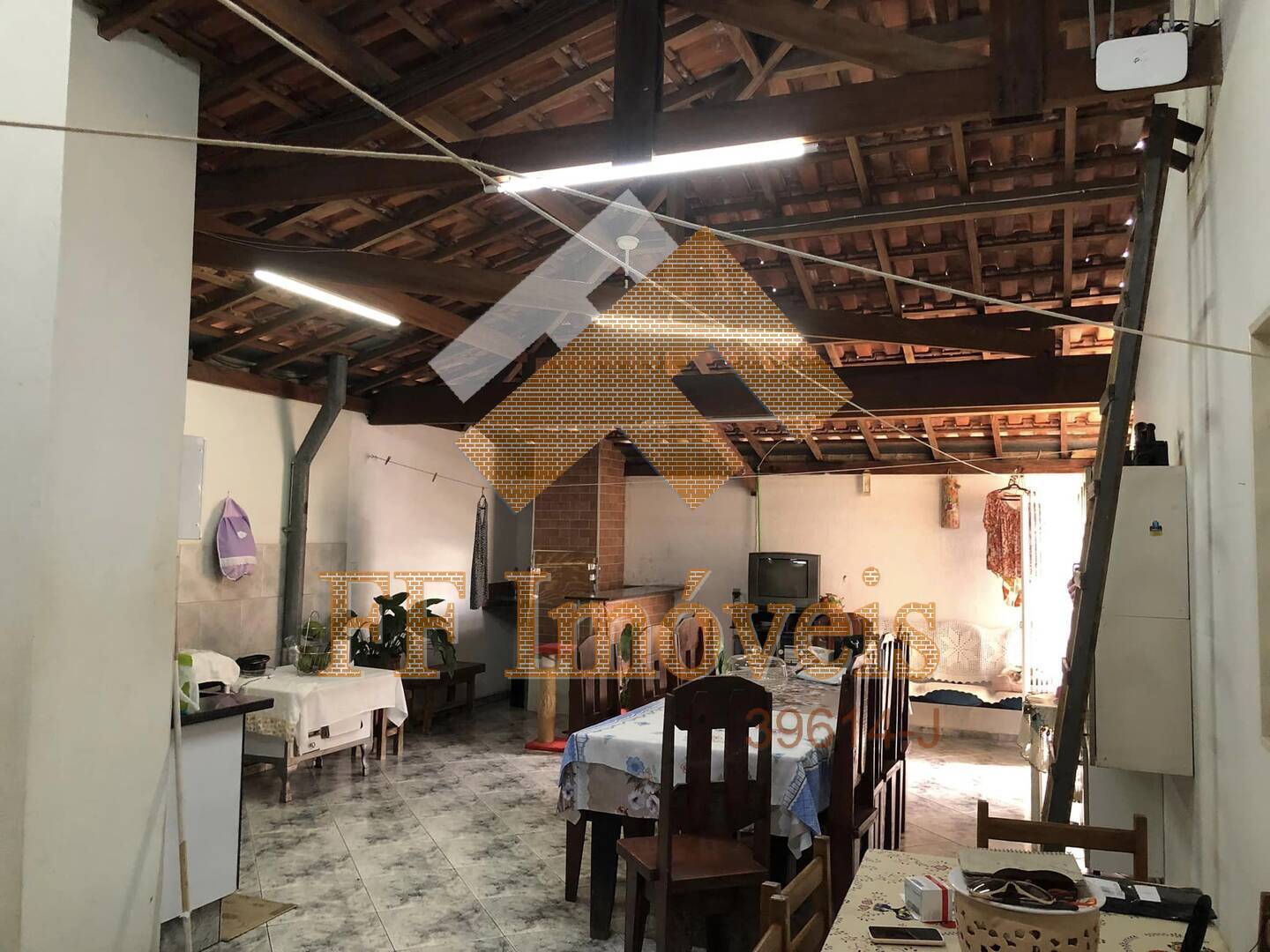 Casa à venda com 4 quartos, 210m² - Foto 15