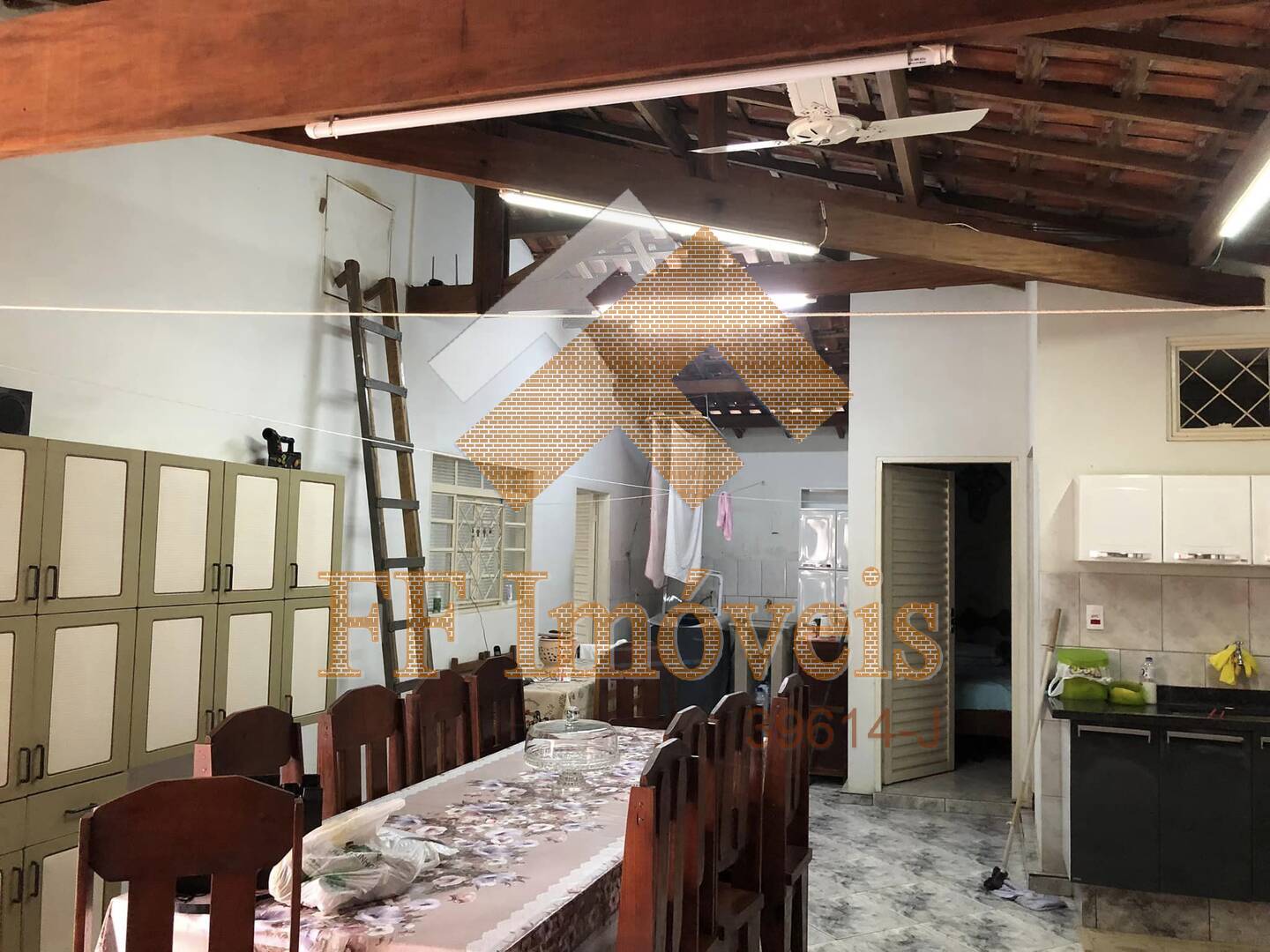 Casa à venda com 4 quartos, 210m² - Foto 47