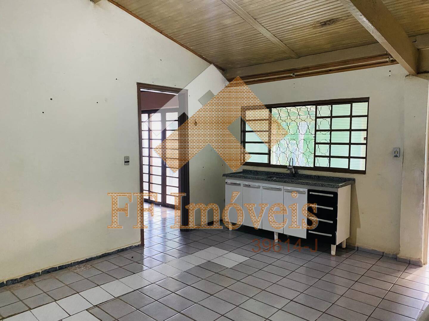 Casa à venda com 3 quartos, 600m² - Foto 5