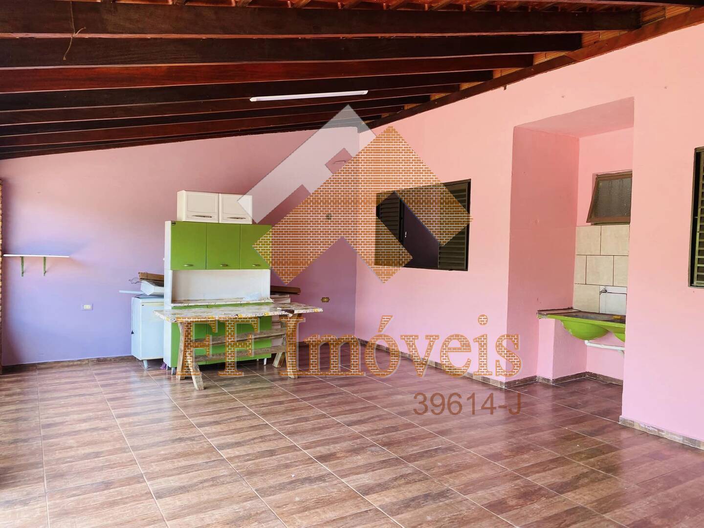 Casa à venda com 2 quartos, 300m² - Foto 13