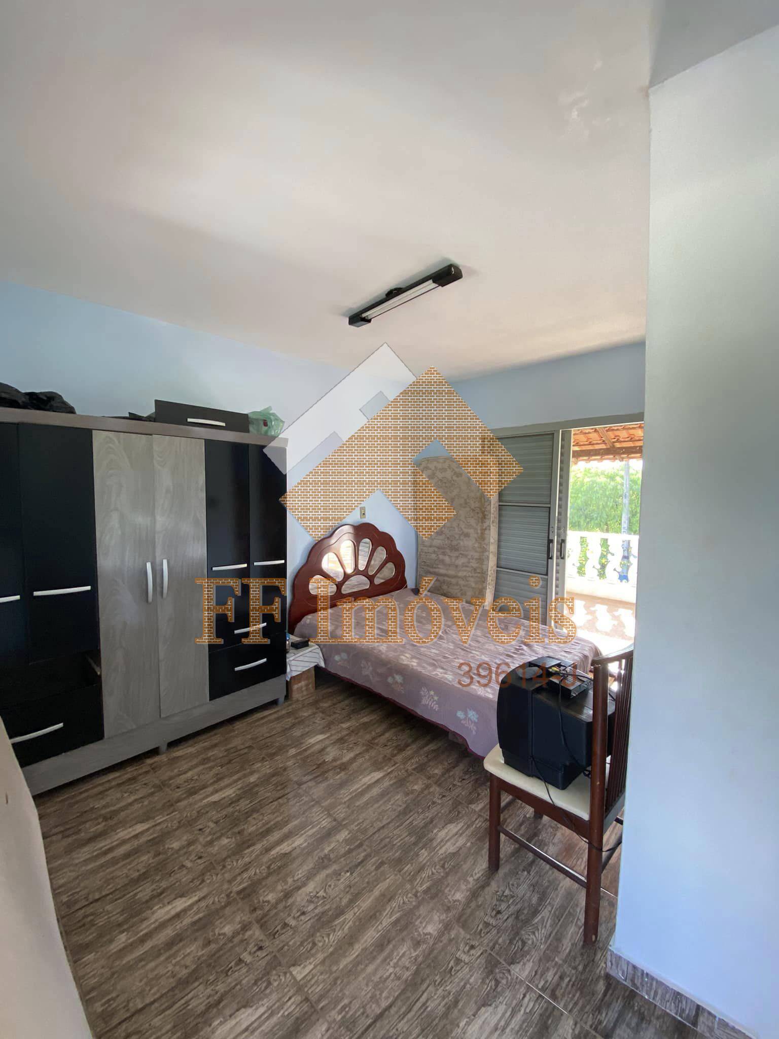 Casa à venda com 2 quartos, 300m² - Foto 15