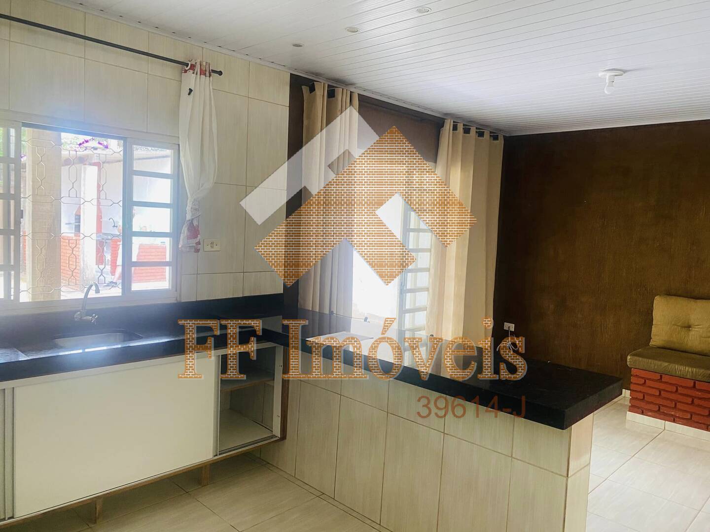 Casa à venda com 2 quartos, 300m² - Foto 12