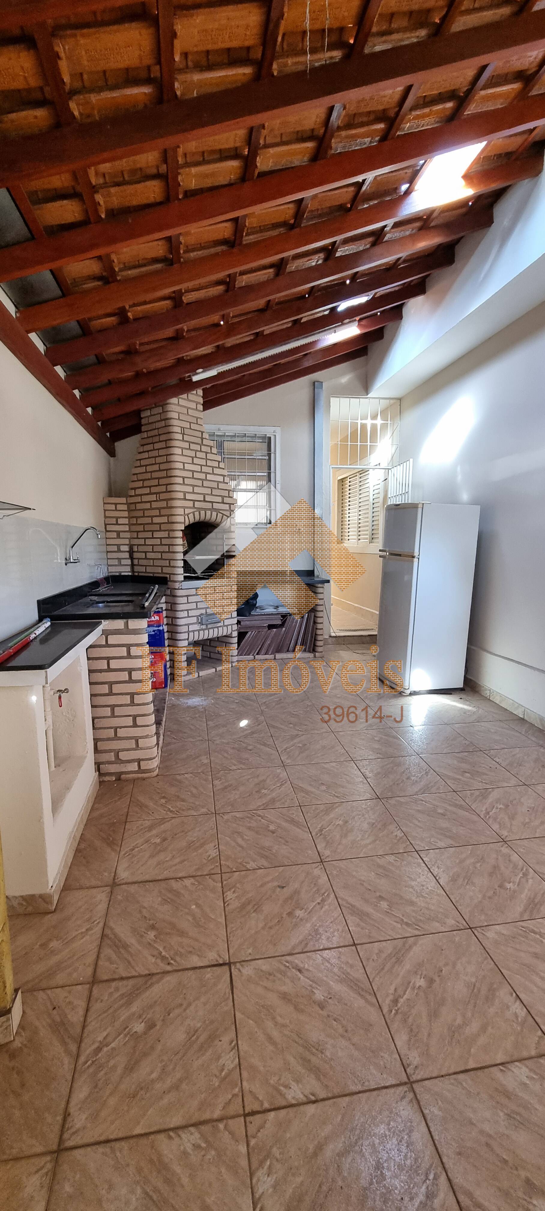 Casa à venda com 3 quartos, 134m² - Foto 3