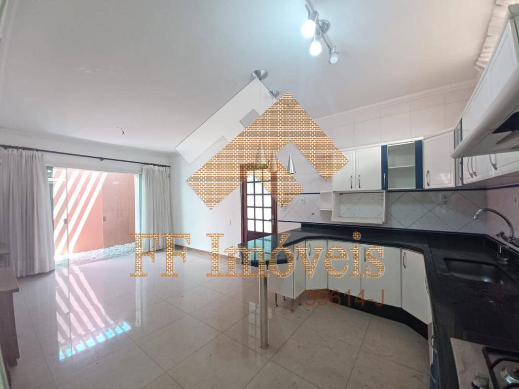 Casa à venda com 3 quartos, 203m² - Foto 3