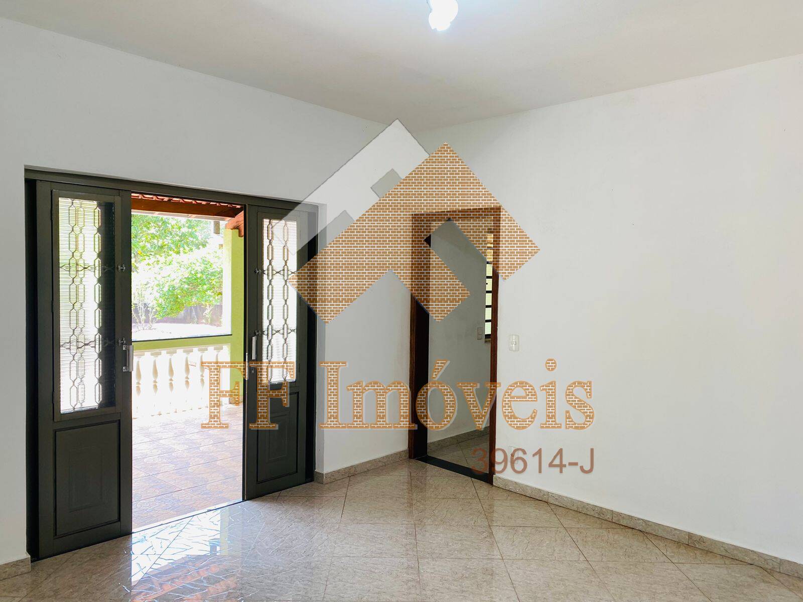 Casa à venda com 2 quartos, 316m² - Foto 18