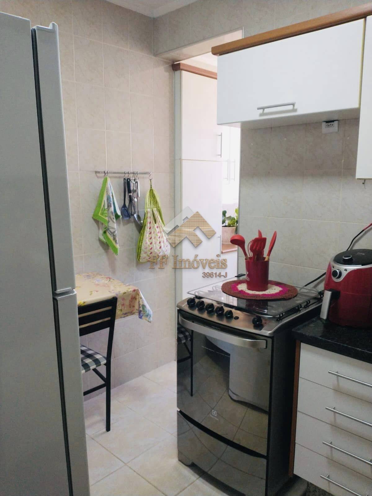 Apartamento à venda com 2 quartos, 70m² - Foto 14