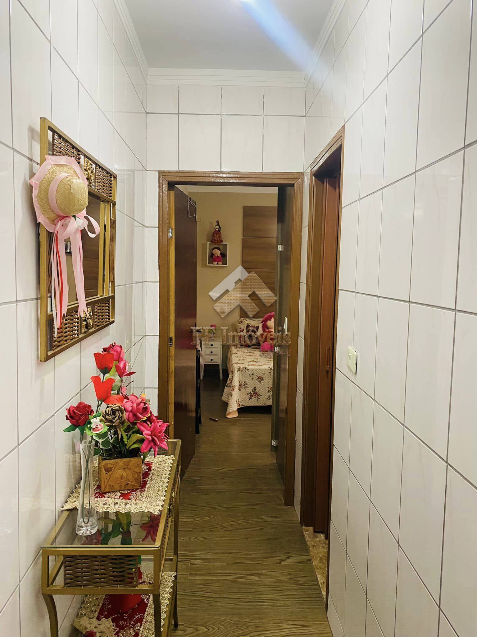 Casa à venda com 2 quartos, 90m² - Foto 5