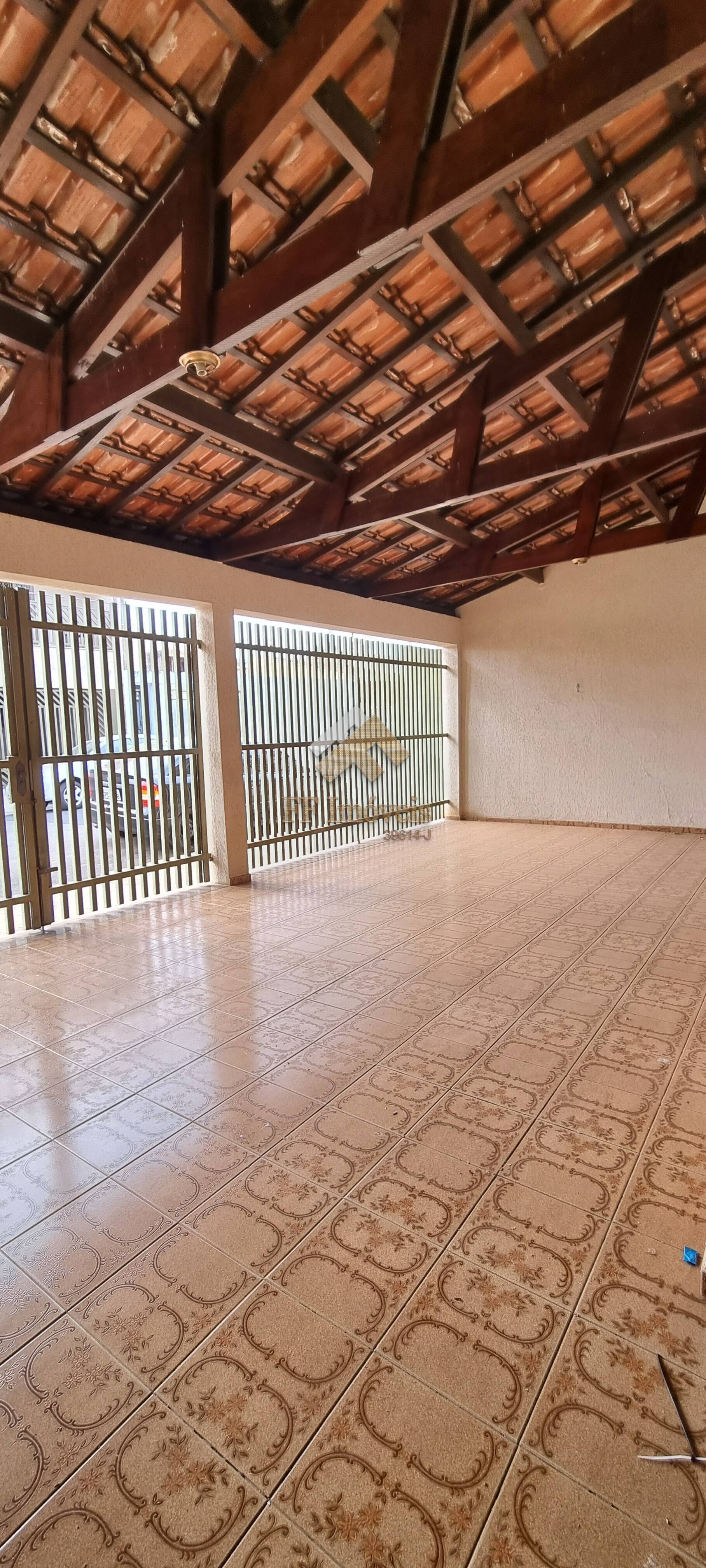 Casa à venda com 2 quartos, 260m² - Foto 2