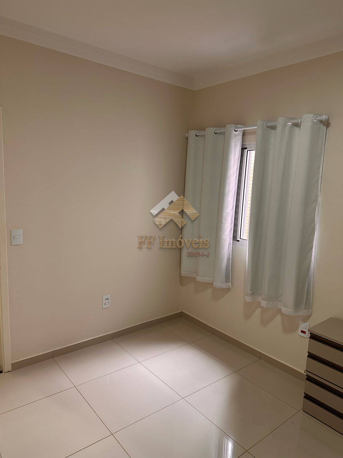 Casa à venda com 2 quartos, 150m² - Foto 4