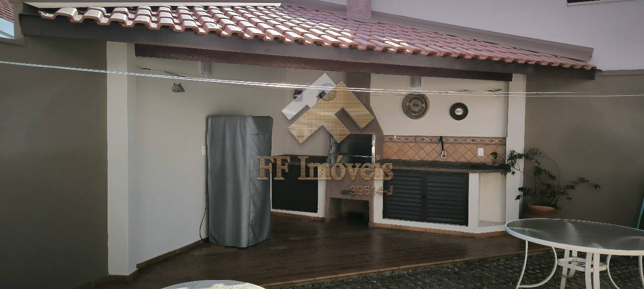 Casa à venda com 3 quartos, 180m² - Foto 2