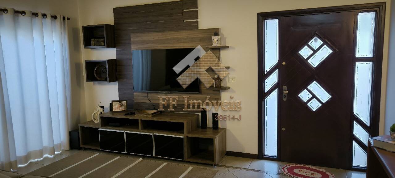 Casa à venda com 3 quartos, 180m² - Foto 7