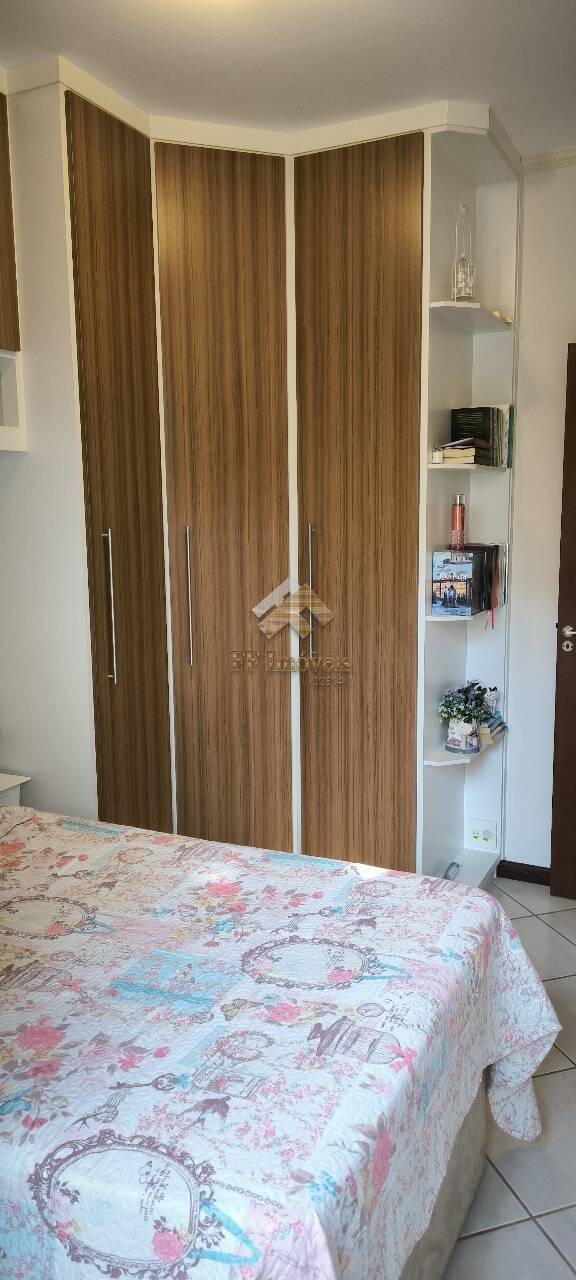 Casa à venda com 3 quartos, 180m² - Foto 25