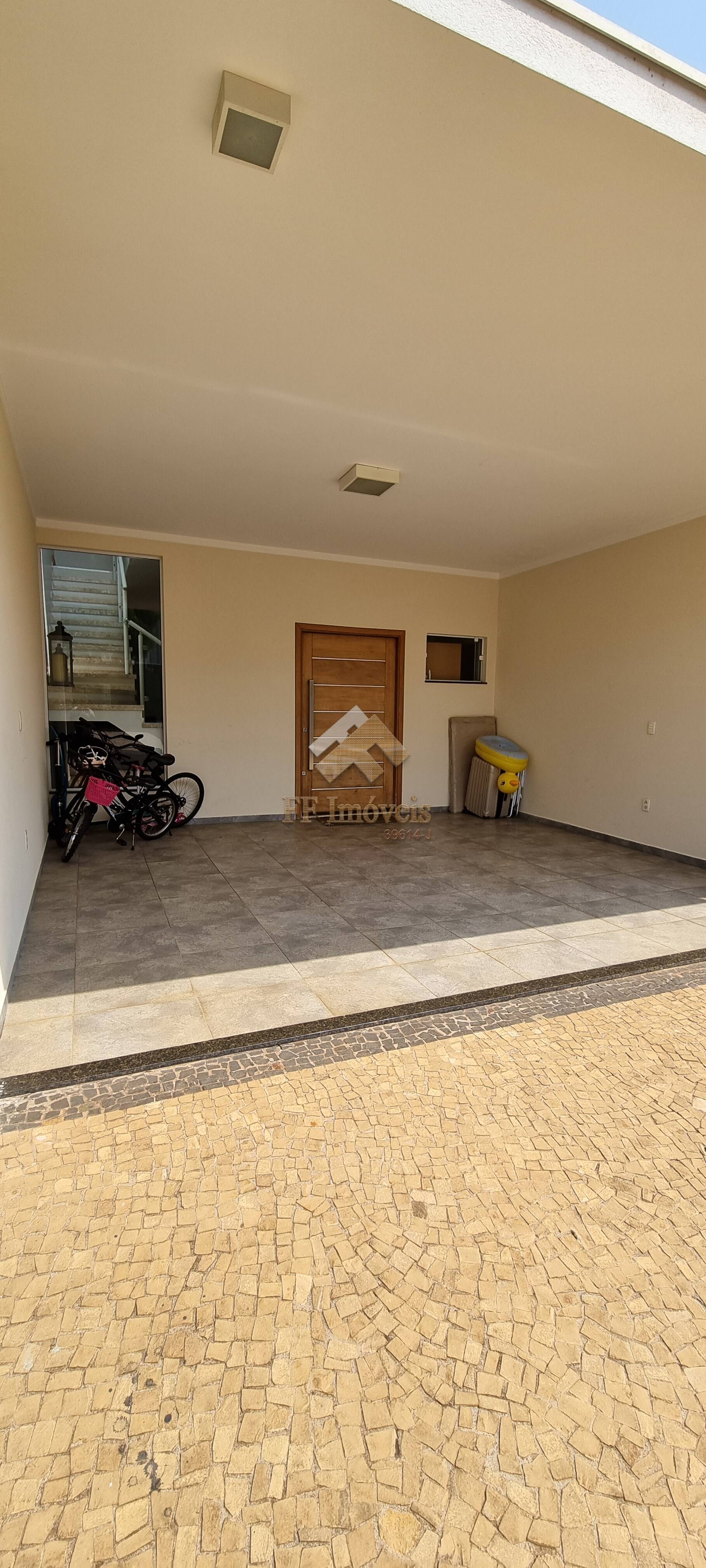 Casa à venda com 3 quartos, 178m² - Foto 2