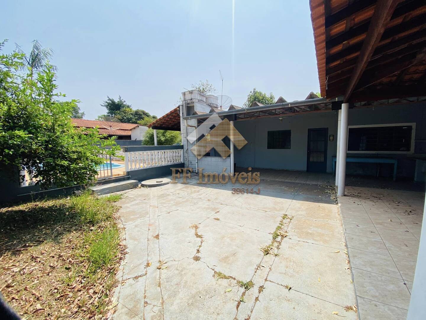 Casa à venda com 2 quartos, 600m² - Foto 3