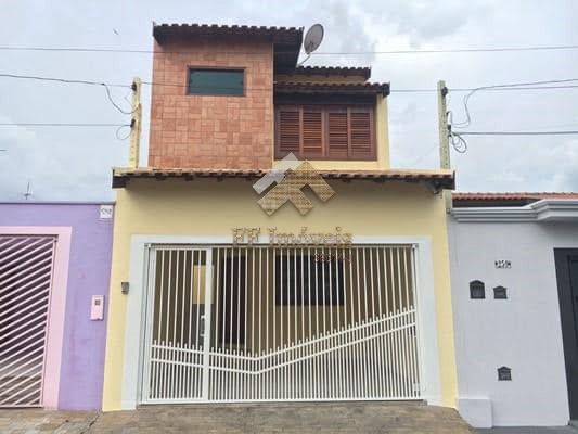 Sobrado à venda com 3 quartos, 176m² - Foto 1