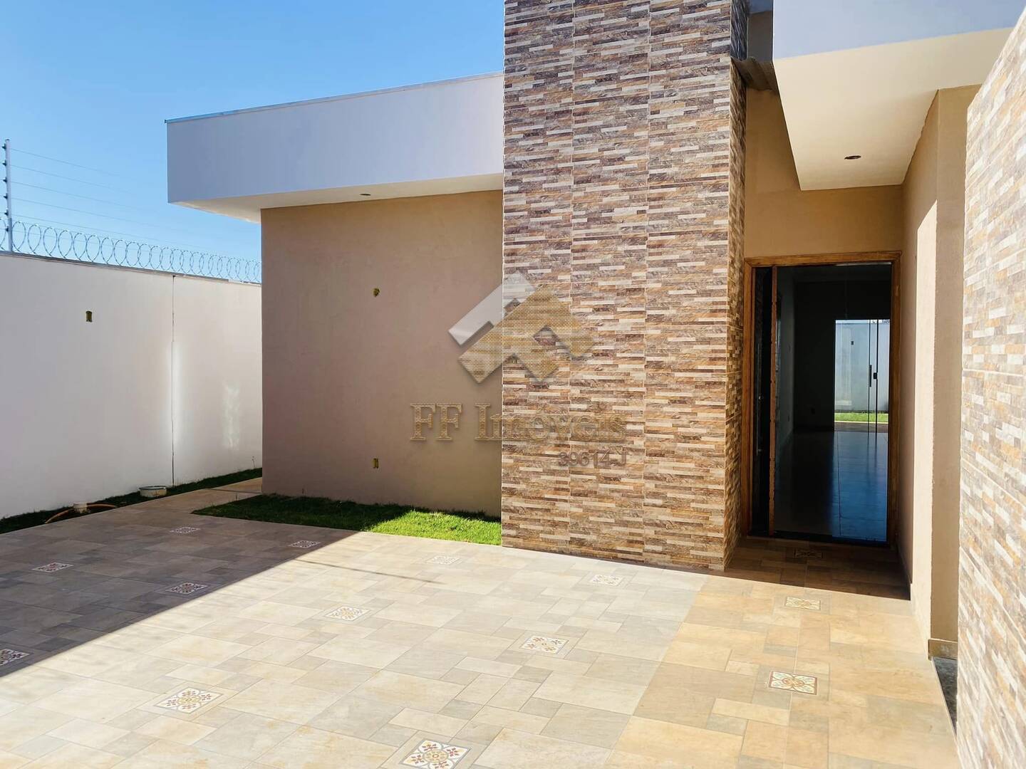 Casa à venda com 3 quartos, 115m² - Foto 1